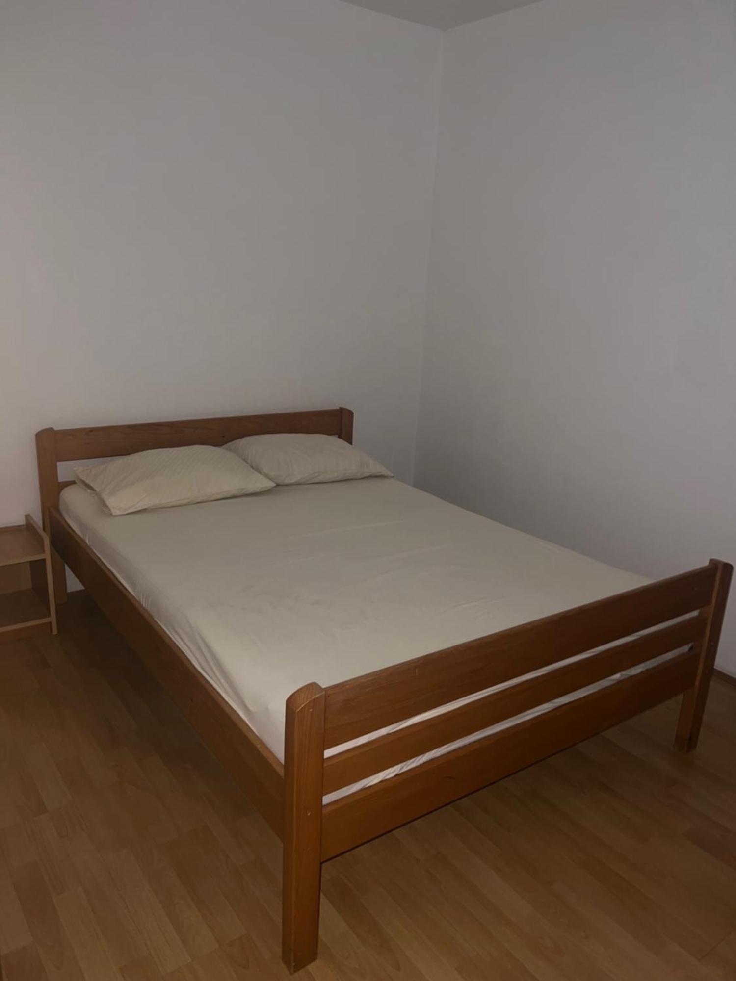 Apartments Svekric Новаля Екстер'єр фото
